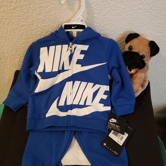 3 piece Nike set - Picture 1 of 3